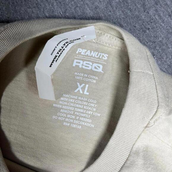 RSQ Peanuts Youth XL “Boo” Halloween Beige Graphic T-Shirt Snoopy Charlie Brown - Picture 2 of 7